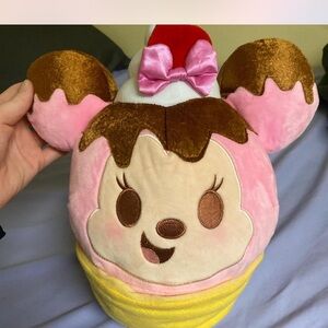 Disney Munchlings Minnie Mouse 10in Scented